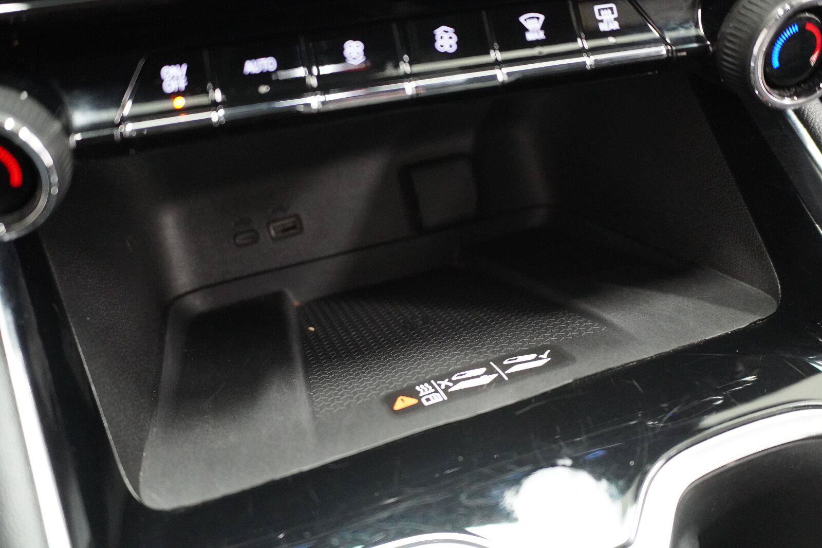 Used 2025 Chevrolet Traverse LT FWD image 22