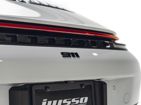 Used 2025 Porsche 911 Carrera RWD image 33