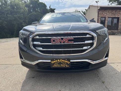 Used 2020 GMC Terrain SLT AWD/4WD image 2