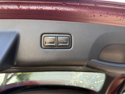 Used 2024 Kia Carnival SX Prestige FWD image 8