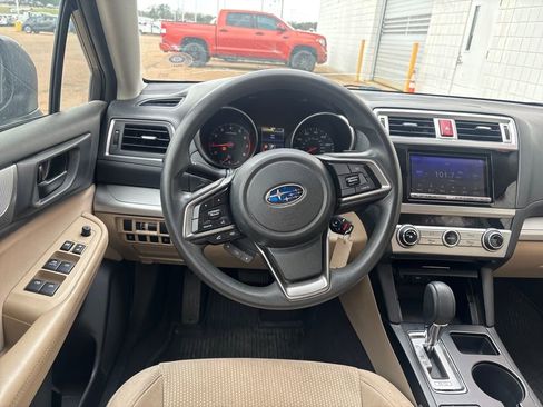 Used 2018 Subaru Outback 2.5i image 4