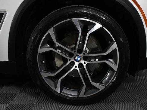 Used 2023 BMW X5 xDrive40i w/ Premium Package image 37
