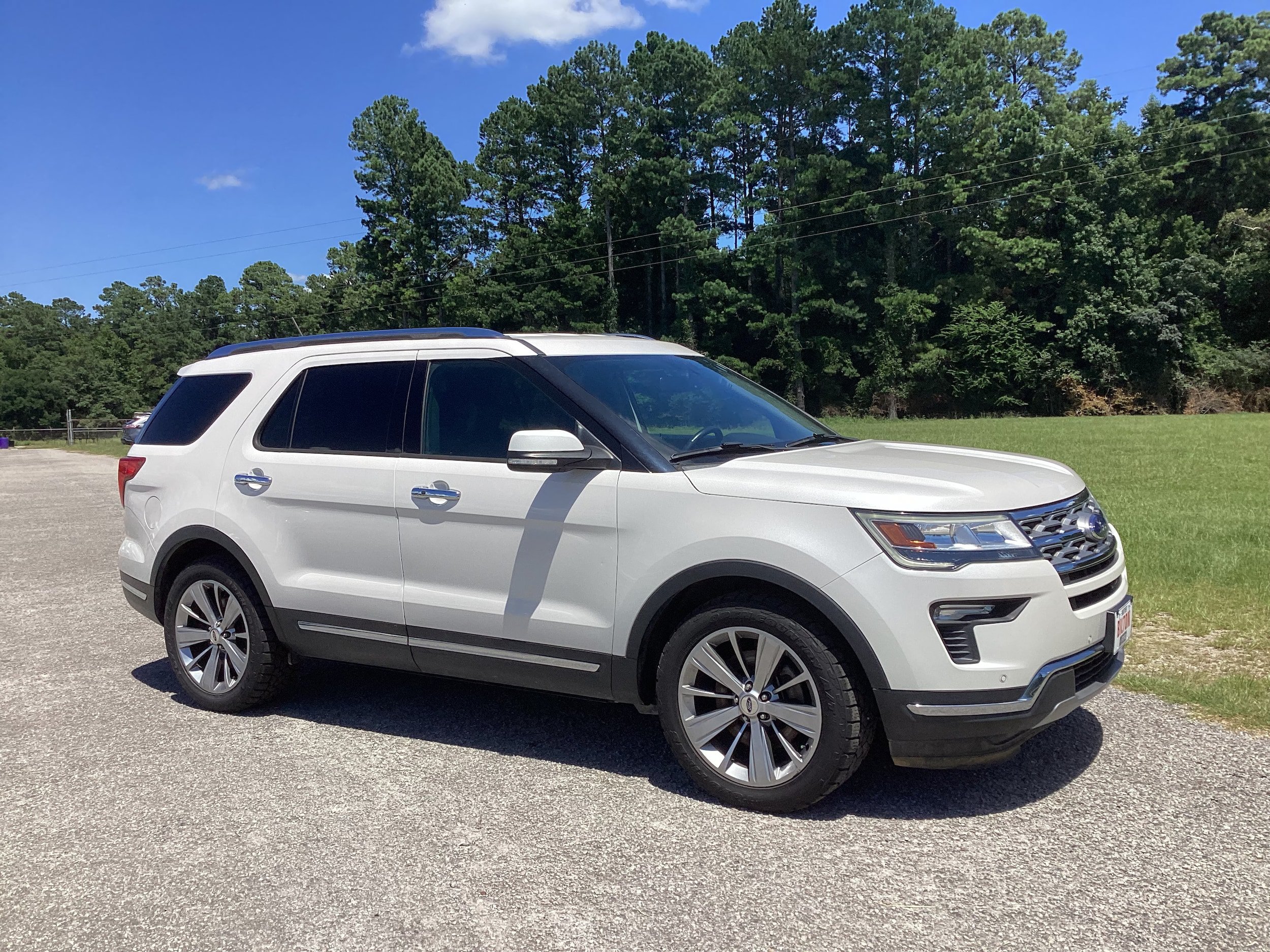 Used 2018 Ford Explorer Limited FWD image 2