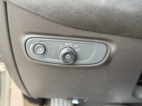 Used 2023 Chevrolet Equinox RS AWD/4WD image 19