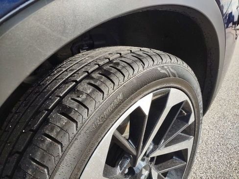 Used 2024 Mitsubishi Outlander FWD image 17