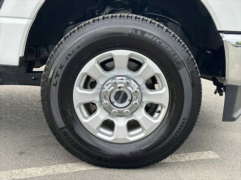 Used 2023 Ford F350 XLT w/ FX4 Off-Road Package image 9
