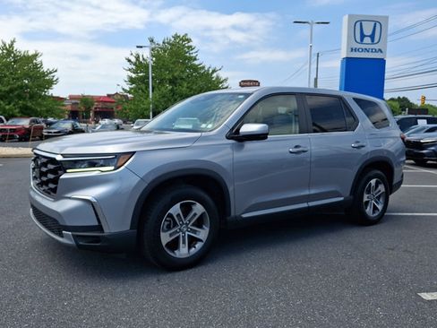 Certified 2025 Honda Pilot EX-L image 4