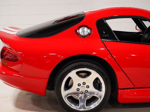 Used 2002 Dodge Viper GTS image 21