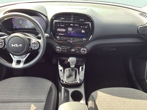 Certified 2025 Kia Soul EX FWD image 26