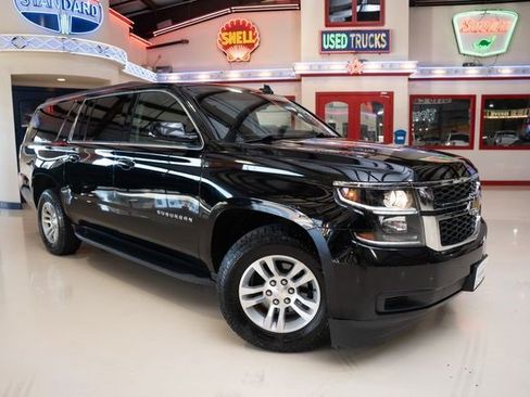 Used 2020 Chevrolet Suburban LT image 1