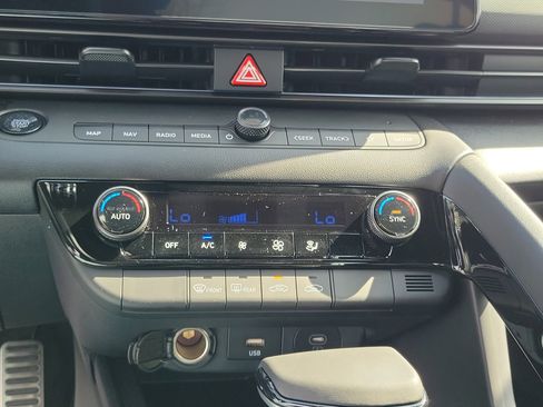 New 2026 Hyundai Elantra Sport FWD image 27