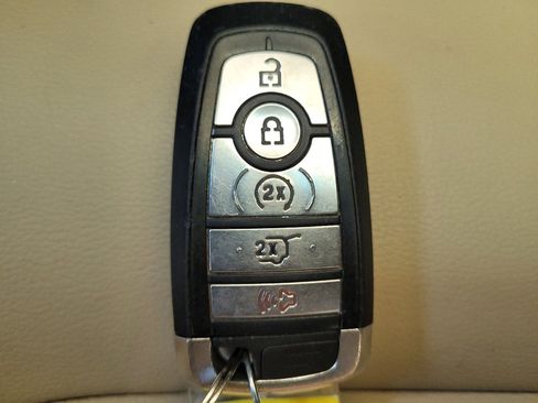 Used 2020 Ford Edge SEL w/ Convenience Package FWD image 32