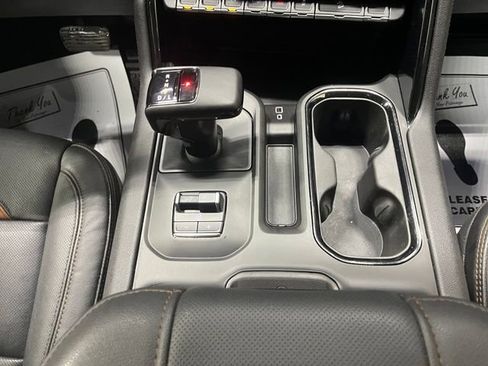 Used 2023 GMC Sierra 1500 AT4 w/ AT4 Premium Package AWD/4WD image 18