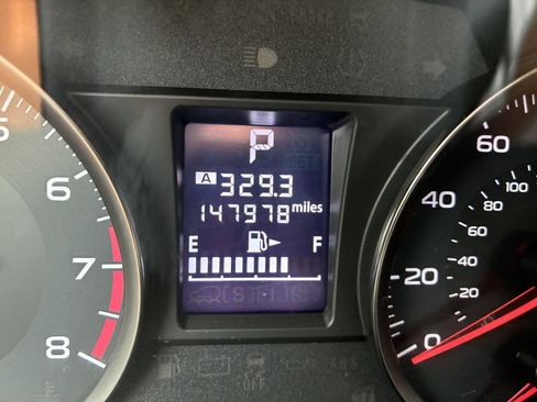 Used 2017 Subaru Crosstrek 2.0i Premium AWD/4WD image 8