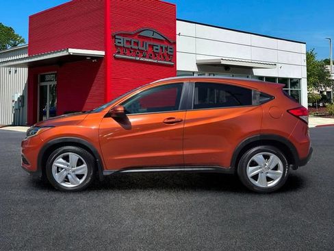 Used 2019 Honda HR-V EX image 2