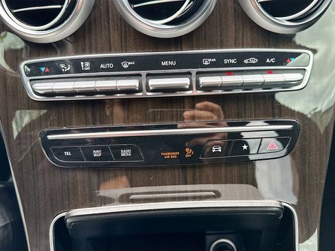 Used 2020 Mercedes-Benz GLC 300 4MATIC image 16