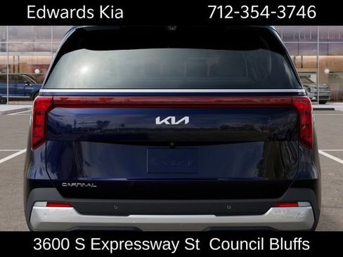New 2027 Kia Carnival FWD image 15