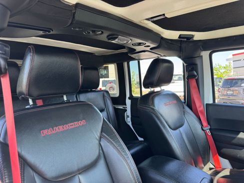 Used 2018 Jeep Wrangler Unlimited Rubicon w/ Max Tow Package image 24