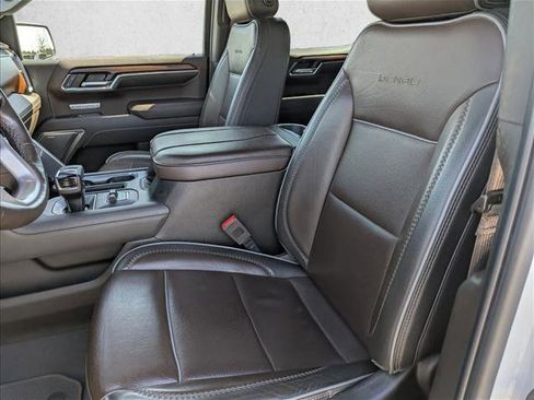Used 2024 GMC Sierra 1500 Denali w/ Technology Package AWD/4WD image 23