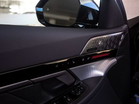 Used 2026 BMW 530i w/ M Sport Package RWD image 14