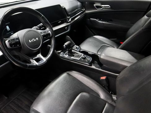 Used 2025 Kia Sportage EX FWD image 24