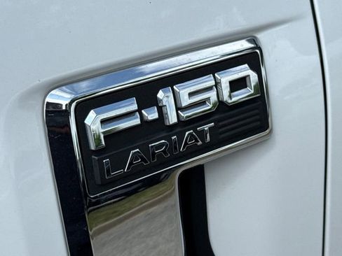 Used 2022 Ford F150 Lariat w/ Trailer Tow Package image 6