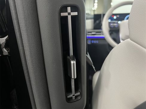 Used 2024 Hyundai Santa Fe Limited image 13