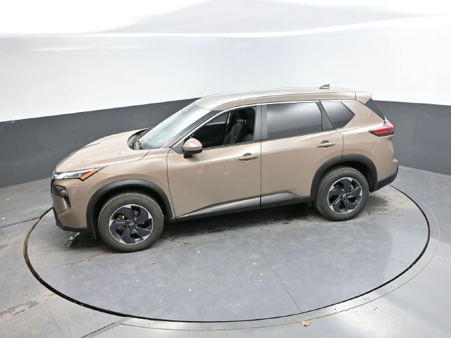 Used 2025 Nissan Rogue SV AWD/4WD image 38