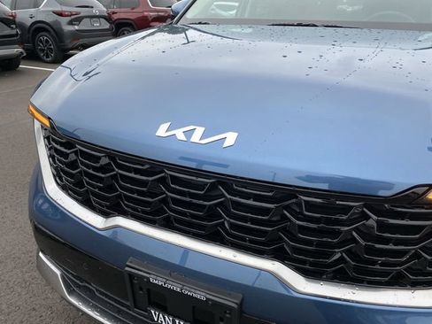 New 2025 Kia Sorento EX image 44