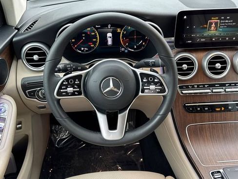 Used 2022 Mercedes-Benz GLC 300 image 16