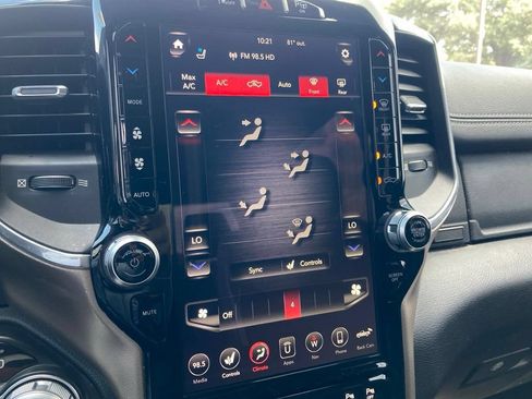 Used 2019 RAM 1500 Laramie AWD/4WD image 22