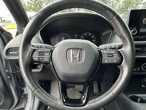 Used 2023 Honda HR-V Sport image 6