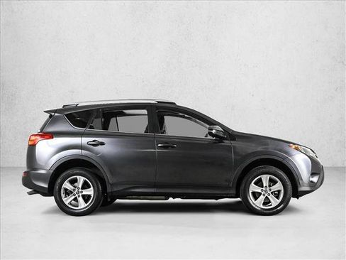 Used 2015 Toyota RAV4 XLE FWD image 4