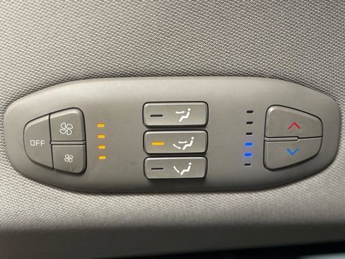 Used 2016 Kia Sedona LX w/ Option Group 020 image 24