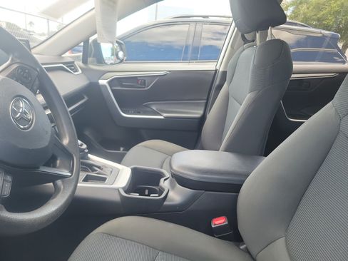 Certified 2022 Toyota RAV4 LE FWD image 10