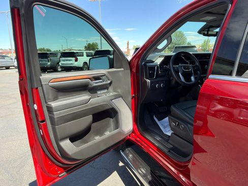 Used 2024 GMC Sierra 1500 Denali AWD/4WD image 23