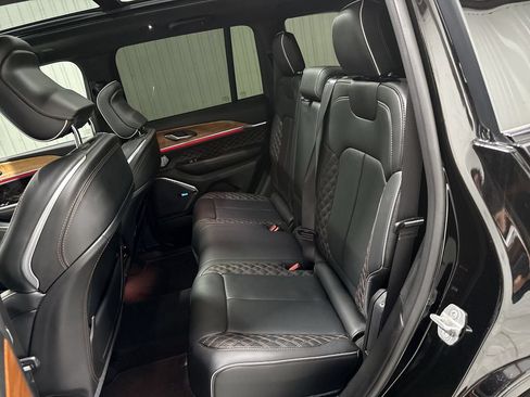 Used 2025 Jeep Grand Cherokee Summit AWD/4WD image 26