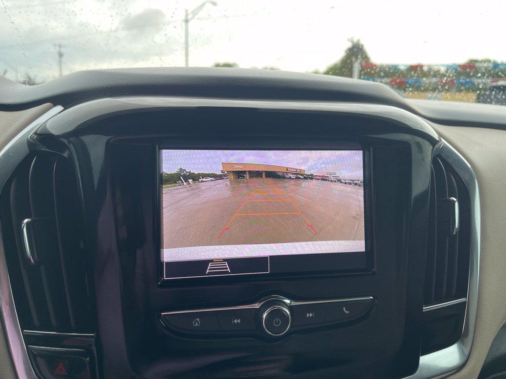 Used 2022 Chevrolet Traverse LS AWD/4WD image 20