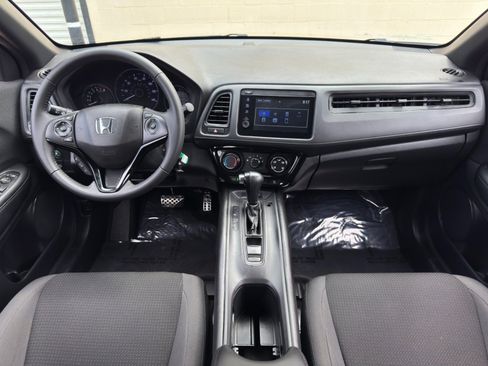 Used 2022 Honda HR-V Sport image 11
