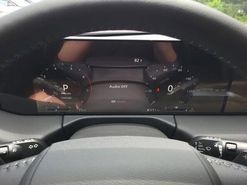 New 2025 Nissan Armada Platinum w/ Convenience Package image 11