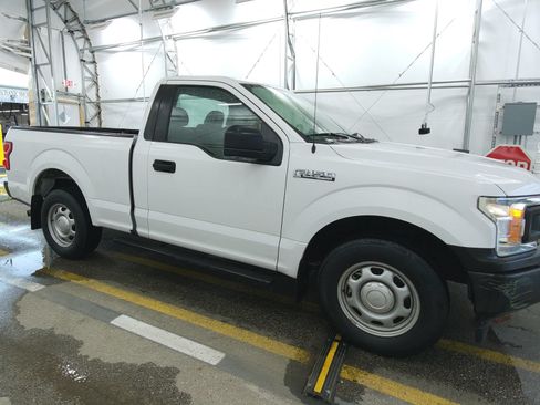 Used 2018 Ford F150 XL RWD image 2