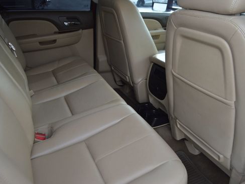 Used 2014 Chevrolet Silverado 2500 LTZ w/ LTZ Plus Package image 23