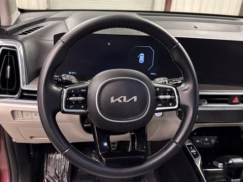 Used 2024 Kia Sorento SX image 7
