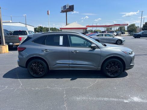 Used 2024 Ford Escape ST-Line Elite AWD/4WD image 8