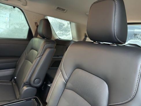 New 2026 Nissan Pathfinder SL image 33