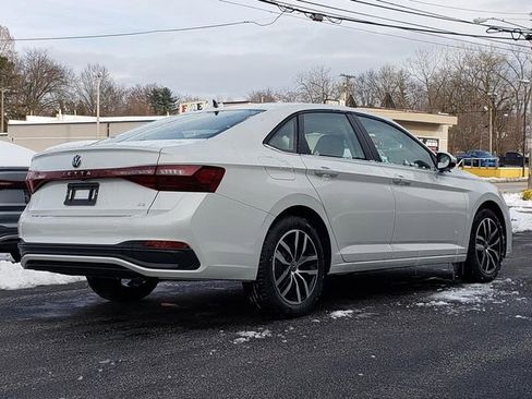 New 2026 Volkswagen Jetta SE FWD image 4