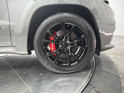 Used 2020 Jeep Grand Cherokee SRT AWD/4WD image 9