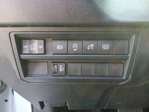 Used 2025 Toyota Tundra SR w/ SR Tow Package RWD image 17