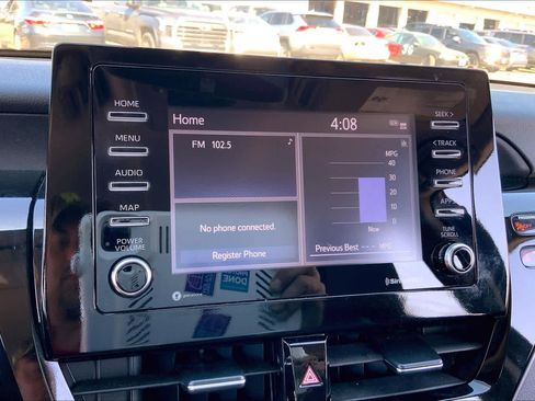 Used 2024 Toyota Camry SE image 31