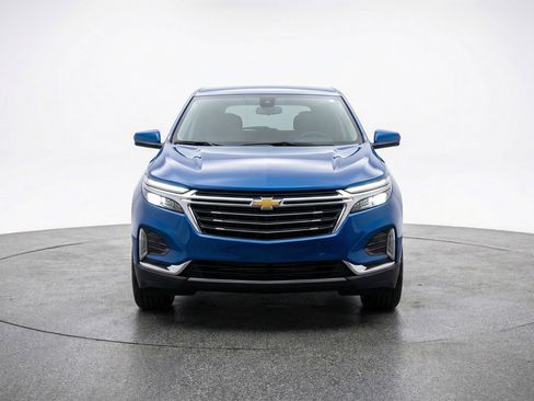 Used 2025 Chevrolet Equinox LT image 2